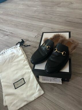Glamour Black Leather Slip-On Loafers with Gold Horsebit and Brown Fur Trim